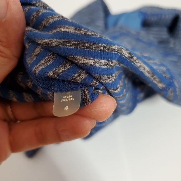 🧊❄️ Lululemon Ice Queen - long sleeve, size 4 - Picture 5 of 5